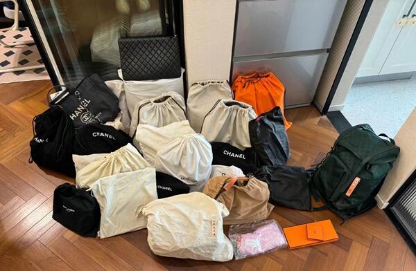 贡井区回收奢侈品衣服.jpg